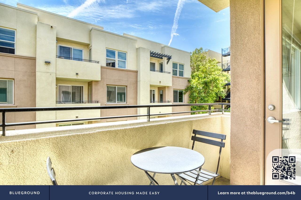 6200 De Soto Ave #707 - Photo 5 of 35