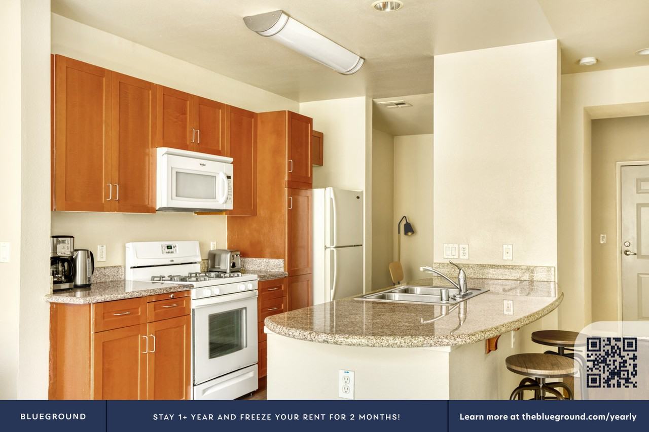 6200 De Soto Ave #707 - Photo 7 of 35