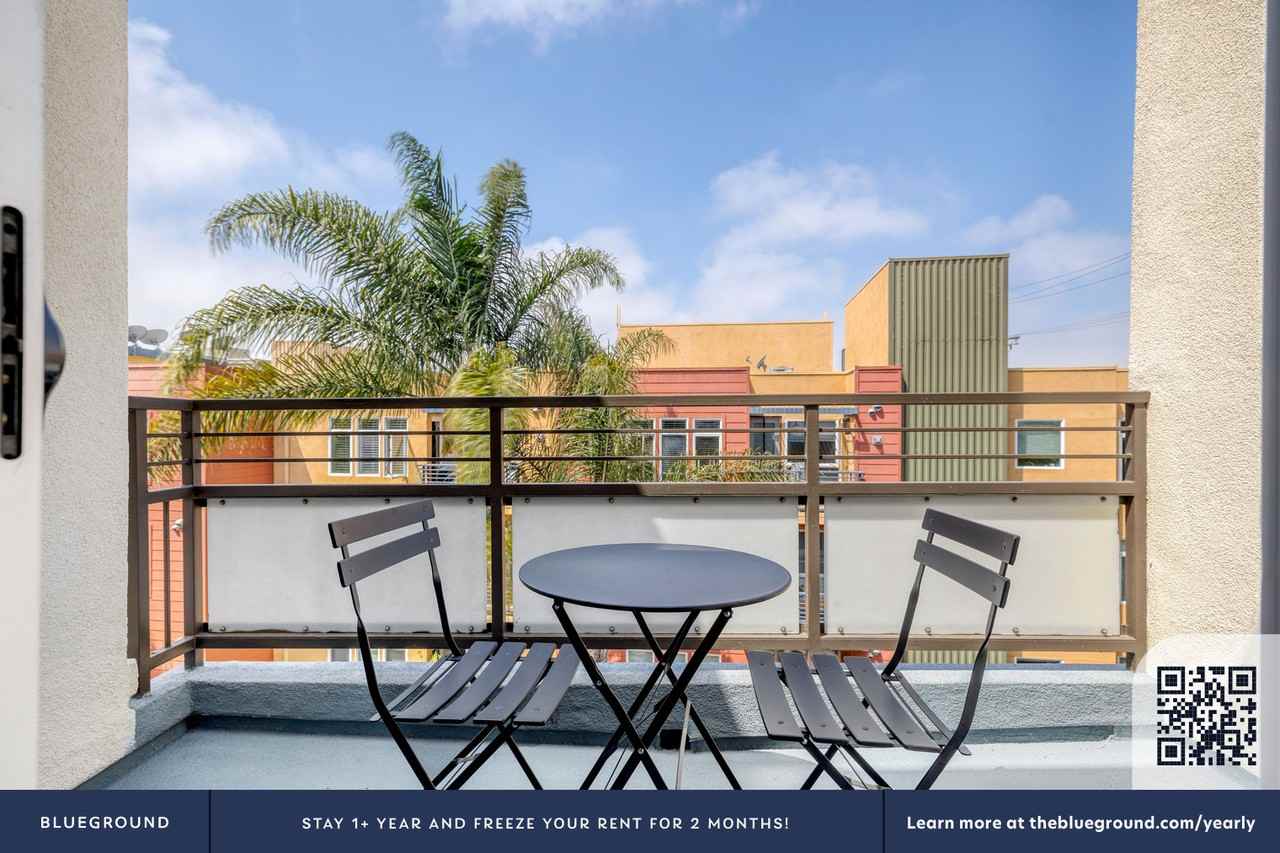 4055 Redwood Ave #1074 - Photo 7 of 33