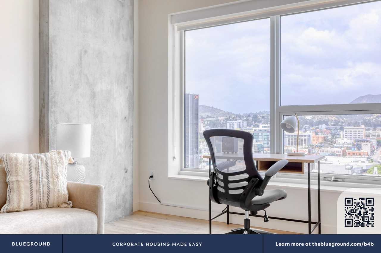 6390 De Longpre Ave #721 - Photo 5 of 43