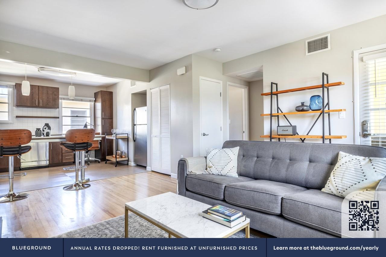 1406 Elkgrove Cir #414 - Photo 3 of 24