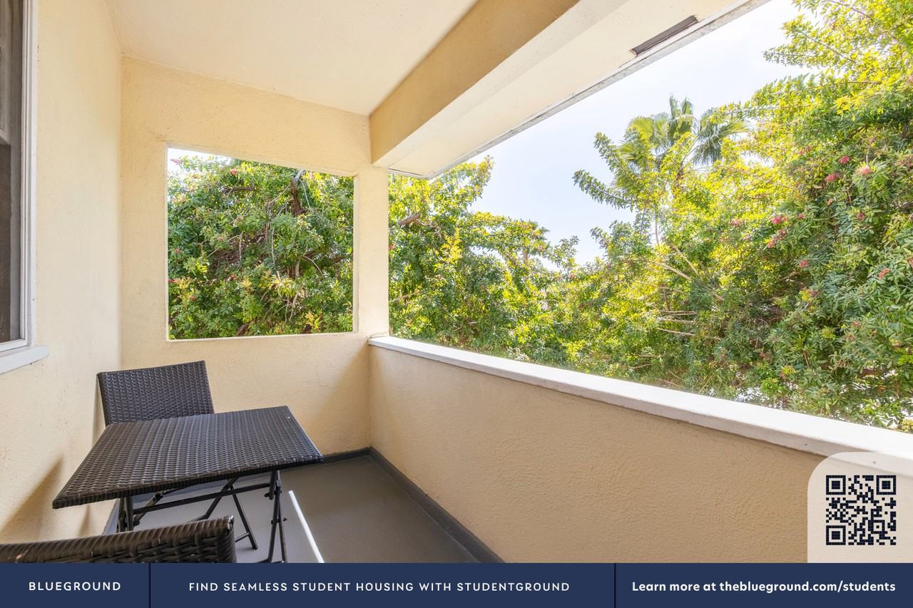 1406 Elkgrove Cir #414 - Photo 6 of 24