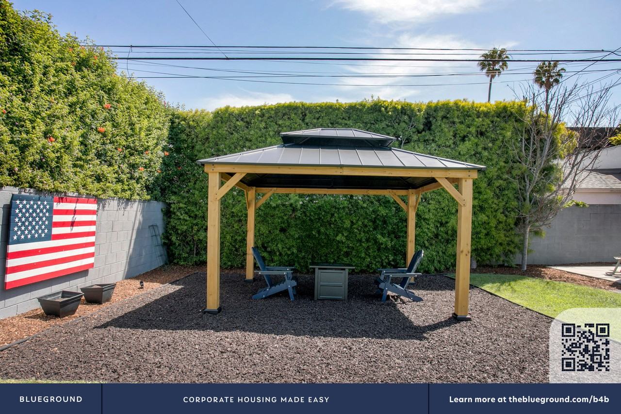 8364 Westlawn Ave #708 - Photo 6 of 33