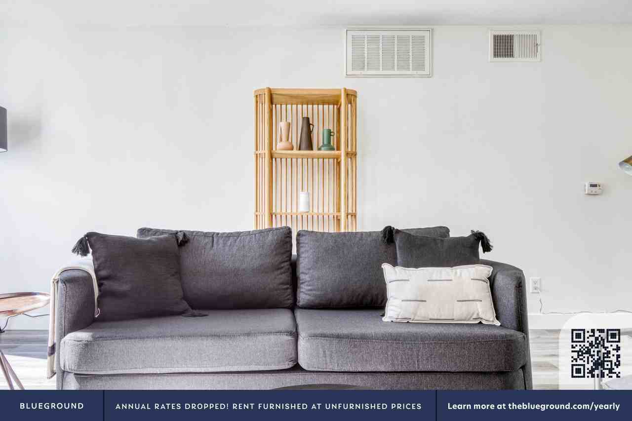 12427 W Jefferson Blvd #567 - Photo 3 of 24