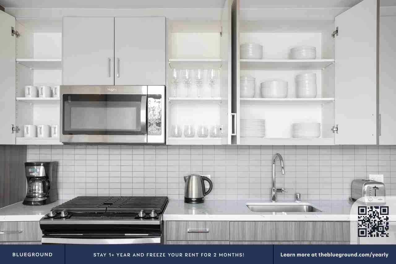 8809 Washington Boulevard - Photo 7 of 40