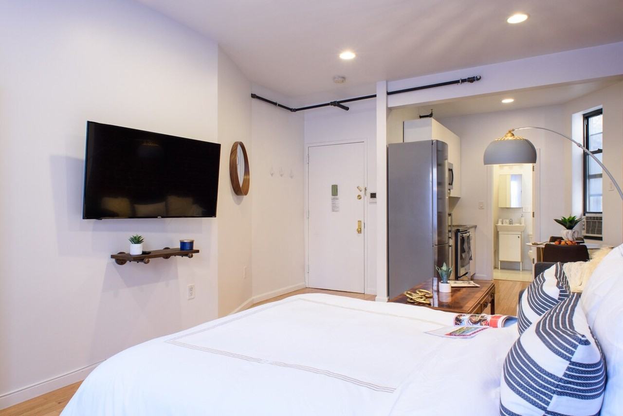 230 E 83rd St #1021858P - Photo 6 of 7