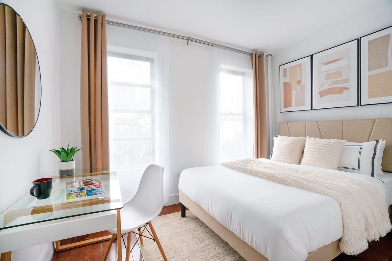 West 48th Street 444-446 - Photo 3 of 84