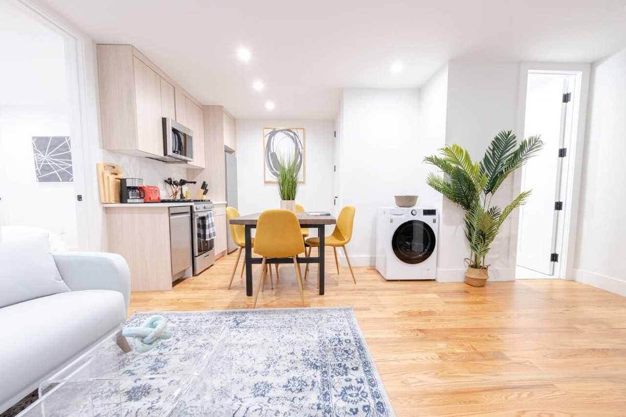 323 Graham Ave #1021977P - Photo 7 of 22