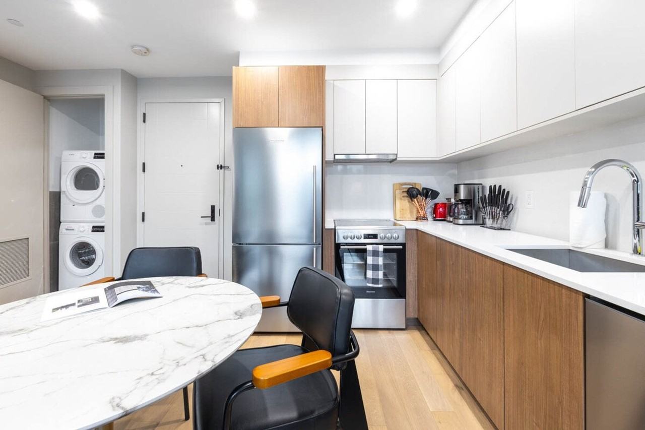 149 Greene St #1021857P - Photo 6 of 15