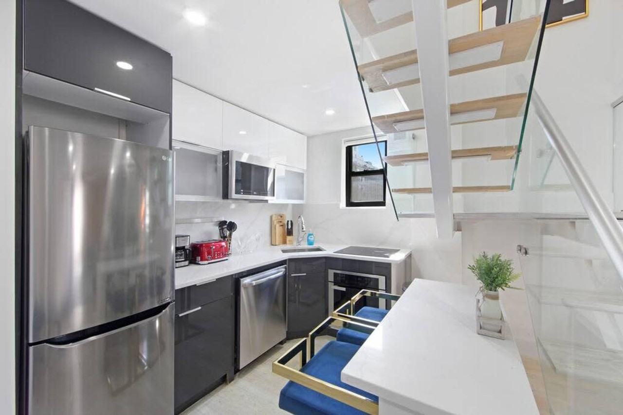 244 E 75th St #1021895P - Photo 3 of 18