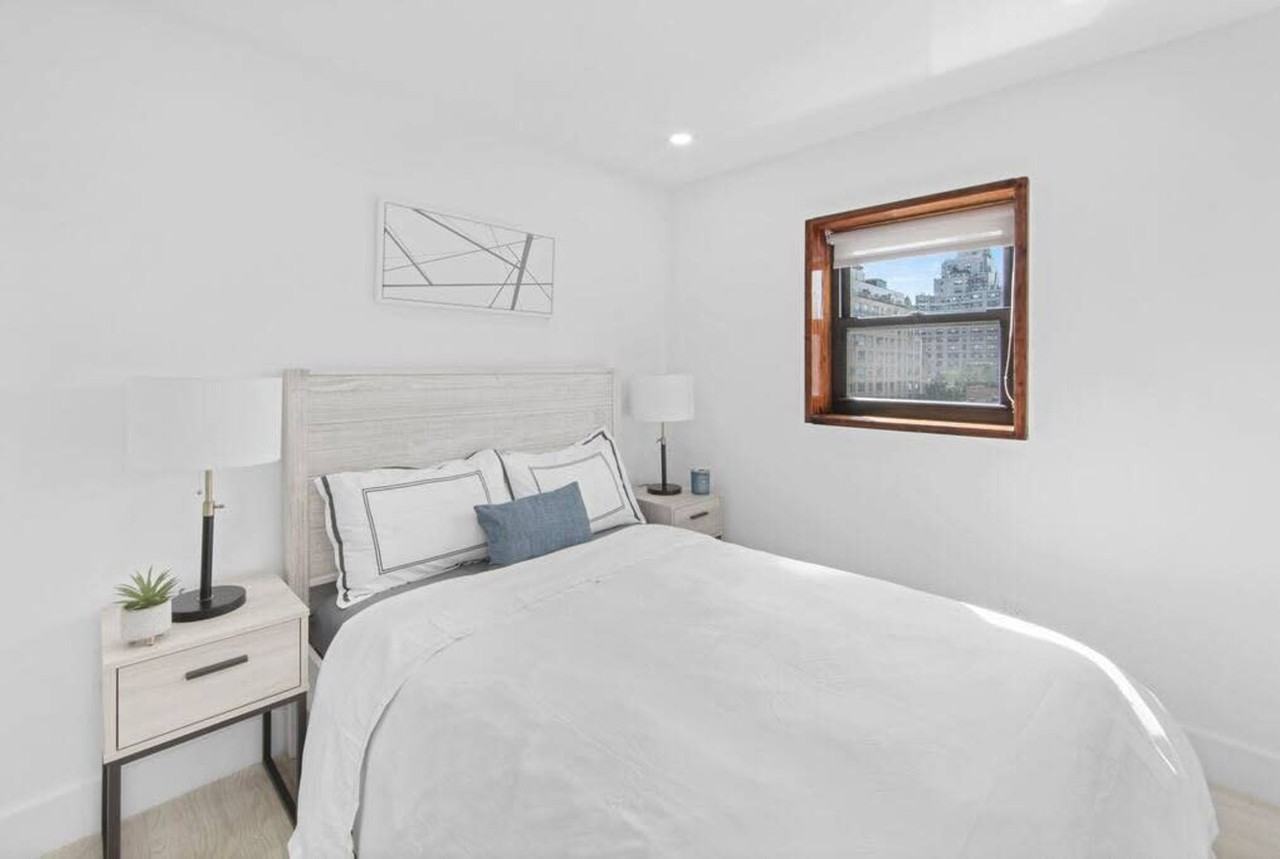 244 E 75th St #1021895P - Photo 6 of 18