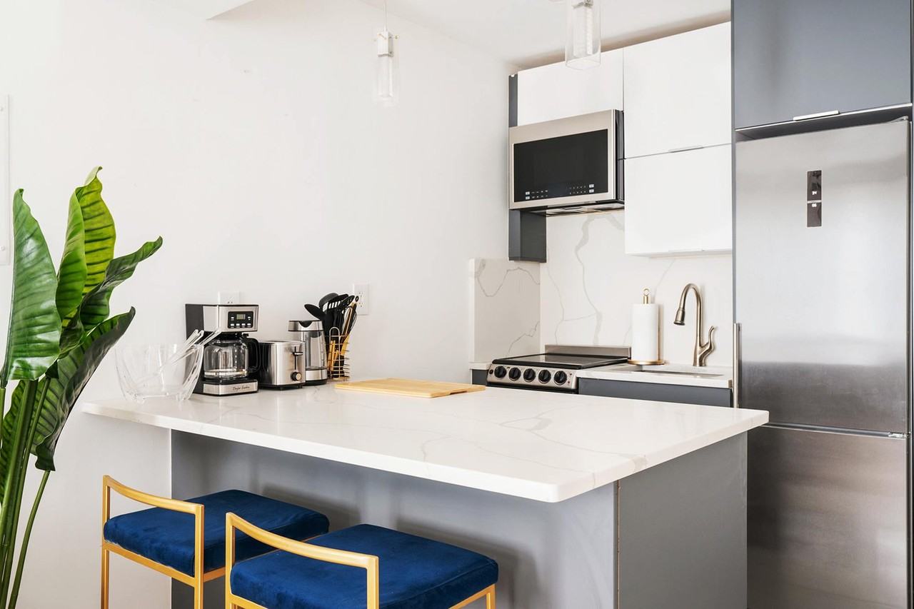 1597 York Ave #1021951P - Photo 5 of 19