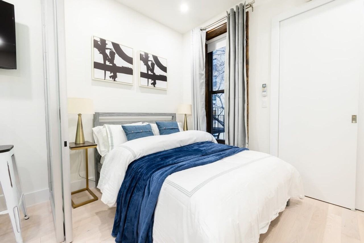 317 E 78th St #1021972P - Photo 3 of 23