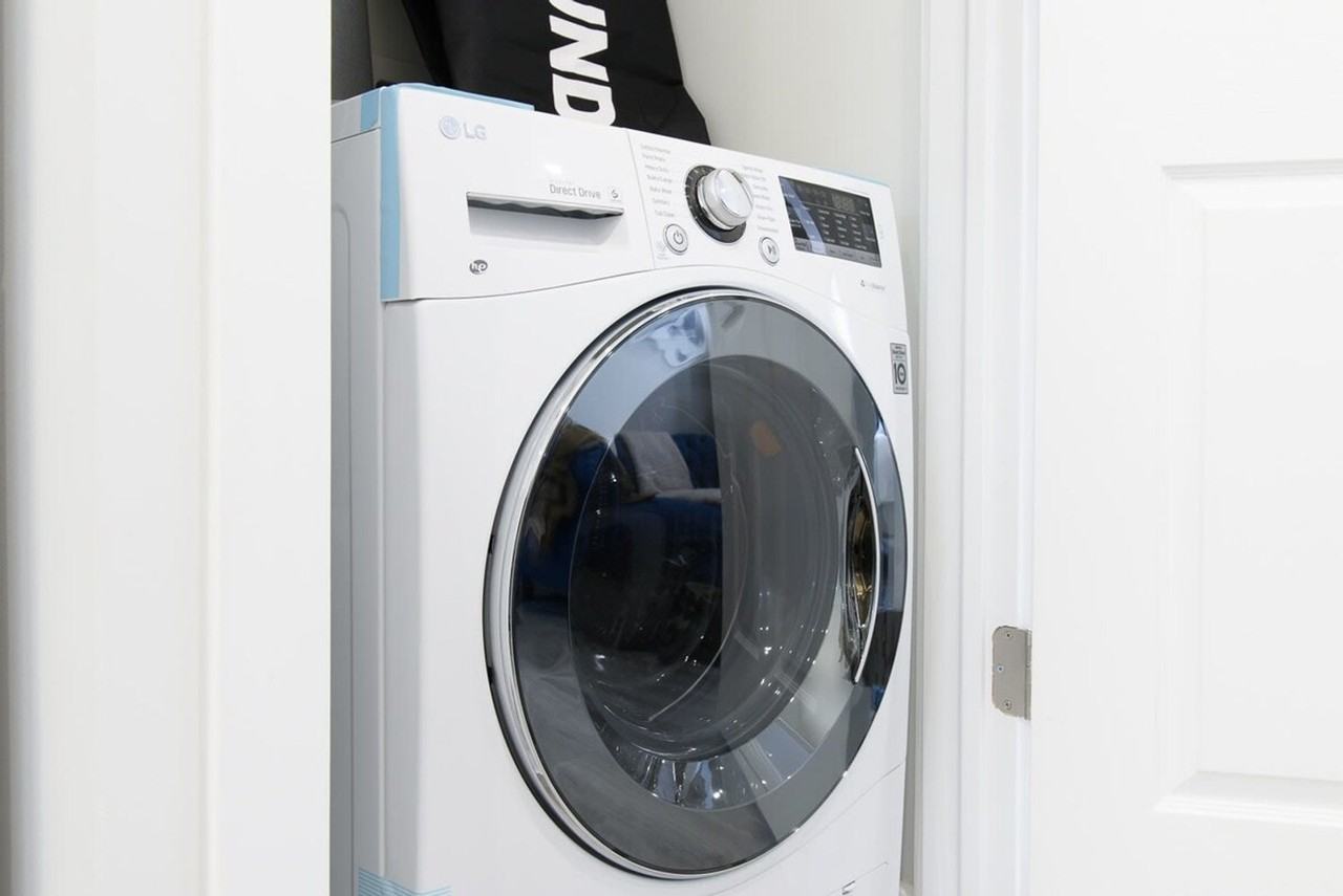 242 E 75th St #1022037P - Photo 7 of 10