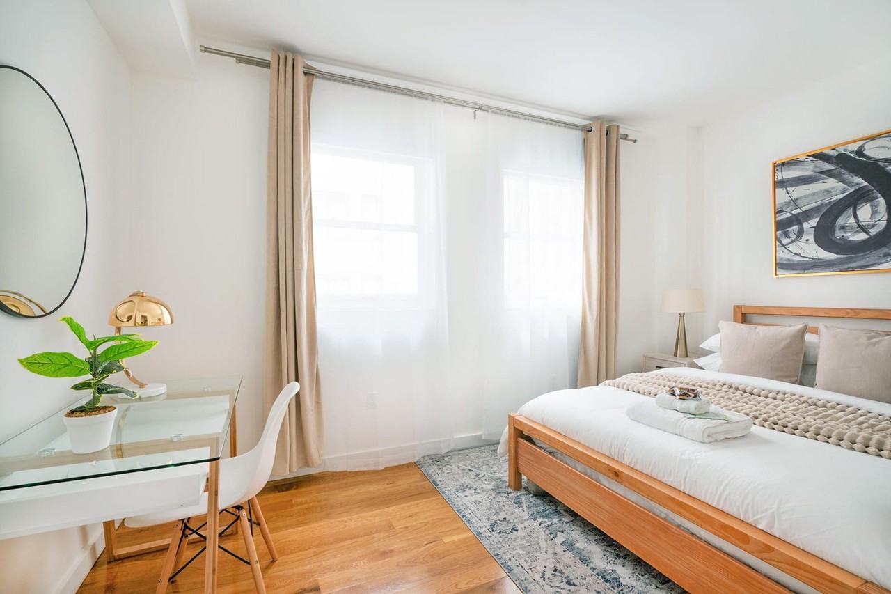 28 East 13th Street - Photo 5 of 33