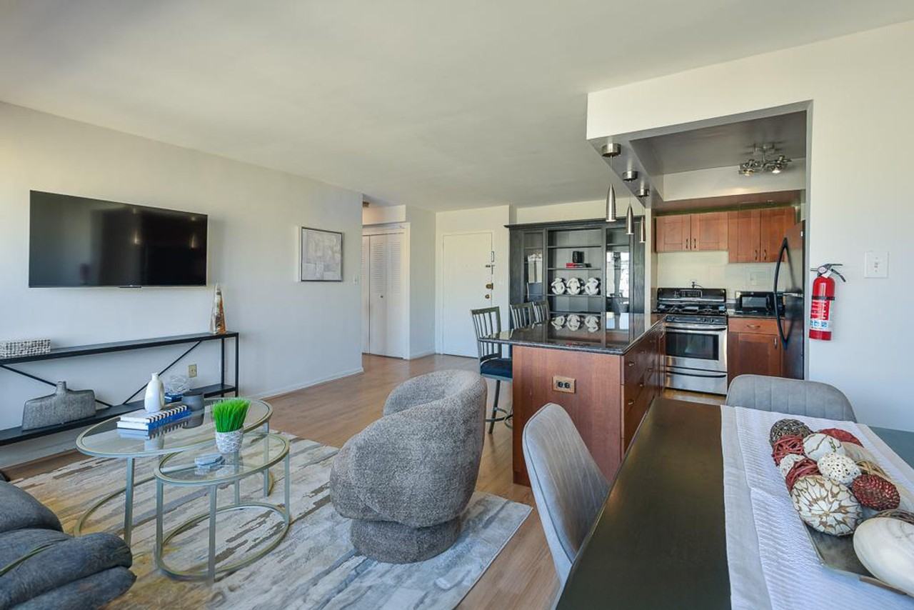 522 21st St Nw #702P - Photo 3 of 12