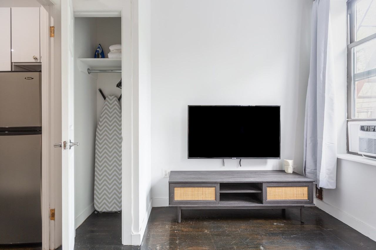104 Forsyth St #1013712P - Photo 6 of 9