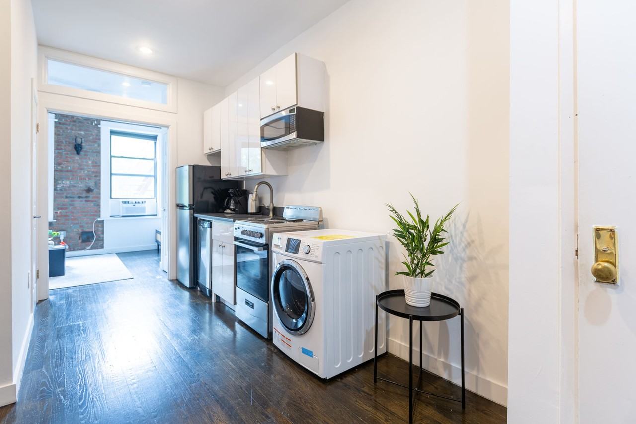 104 Forsyth St #1013713P - Photo 5 of 11