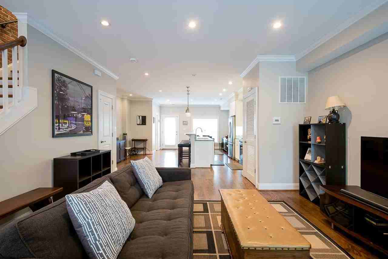 713 Florida Ave Ne #393P - Photo 3 of 21