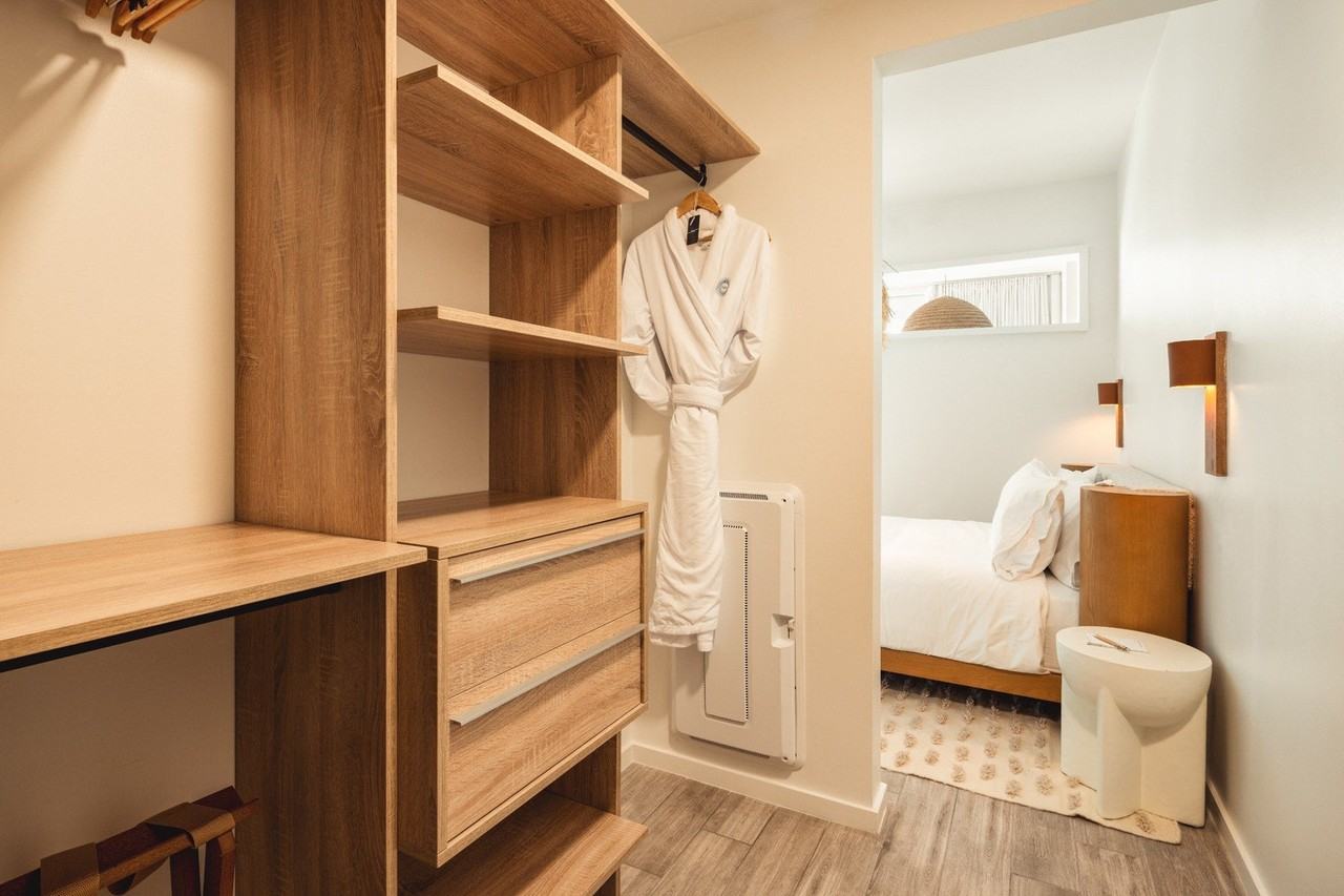 221 Southwest 1st Avenue - Photo 5 of 11