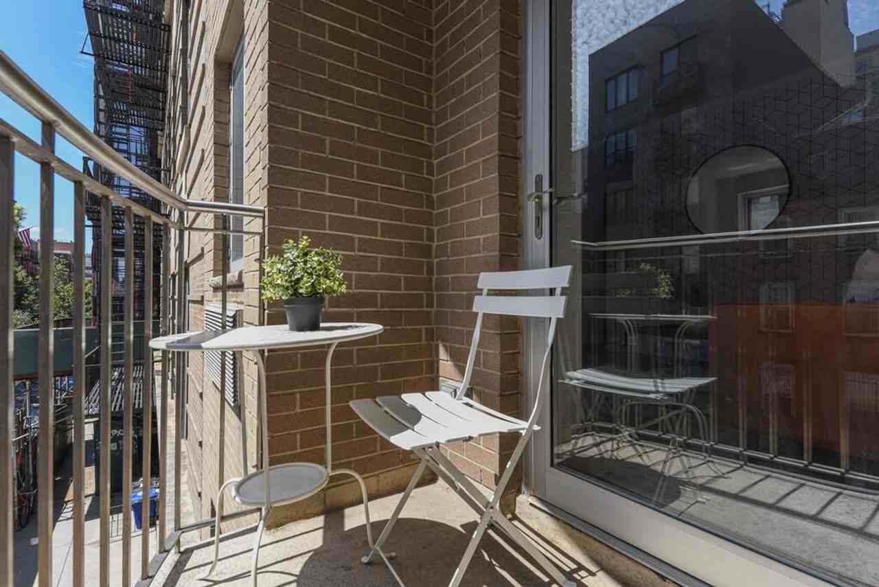 209 W 20th St #1013666P - Photo 4 of 10