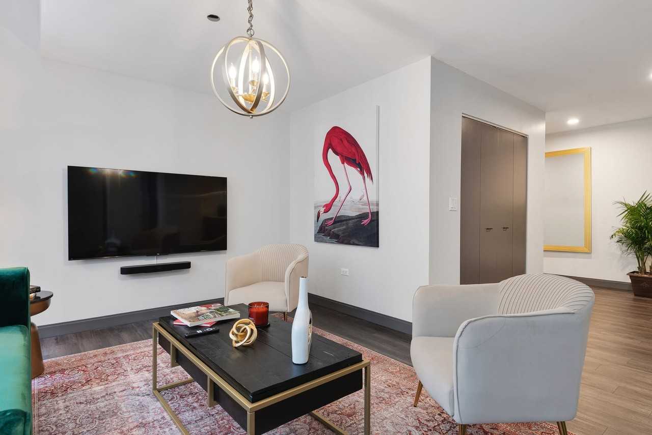 29 South LaSalle Street - Photo 2 of 92