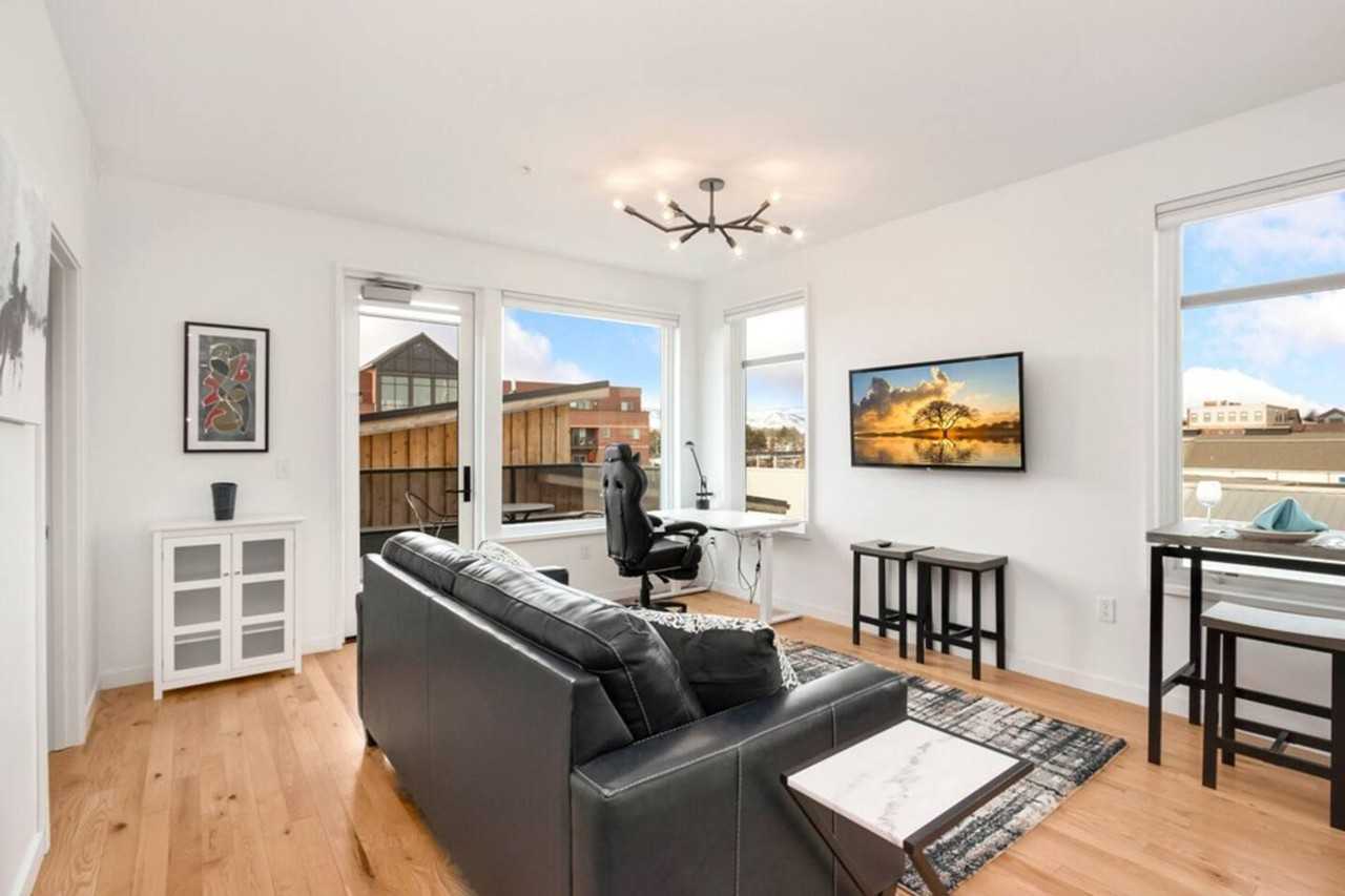 401 Linden St #1013086P - Photo 2 of 26