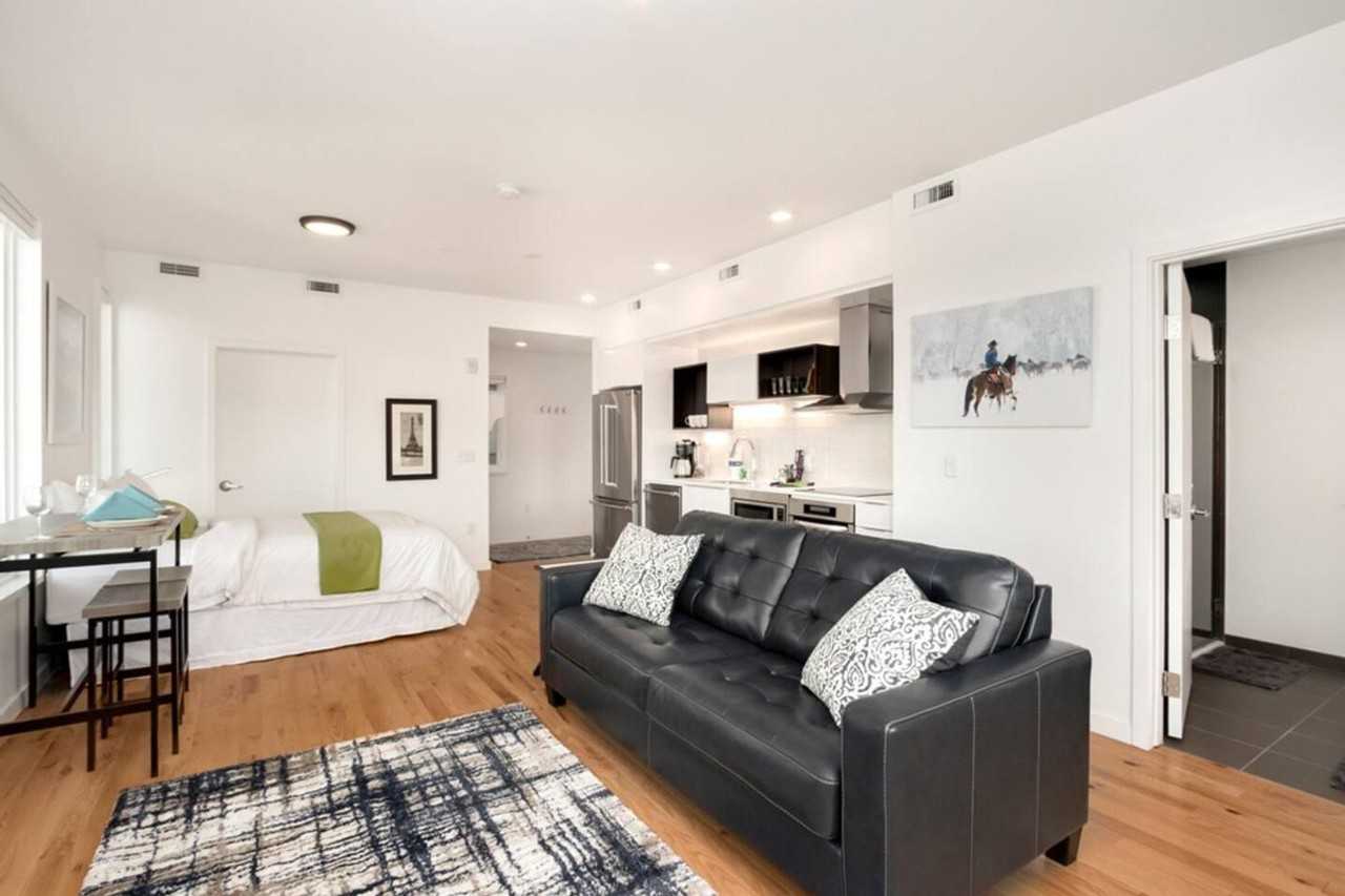 401 Linden St #1013086P - Photo 3 of 26