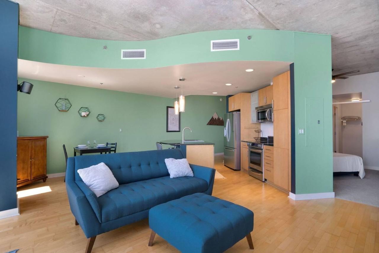 1511 Champa St #1013125P - Photo 2 of 10