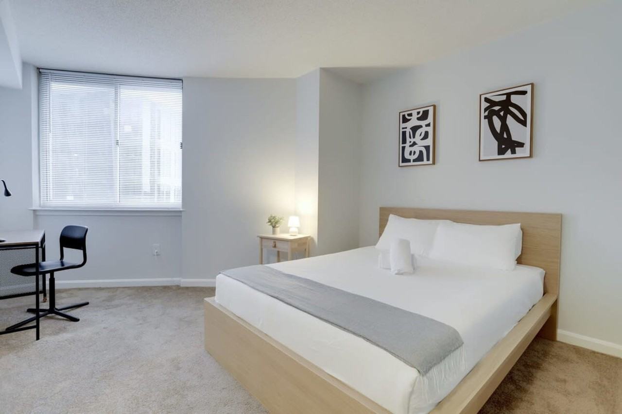 901 North Pollard Street - Photo 5 of 71