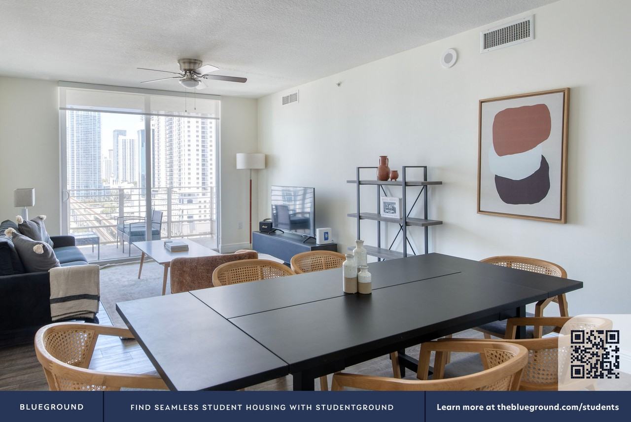 110 Southwest 12th Street - Photo 6 of 37