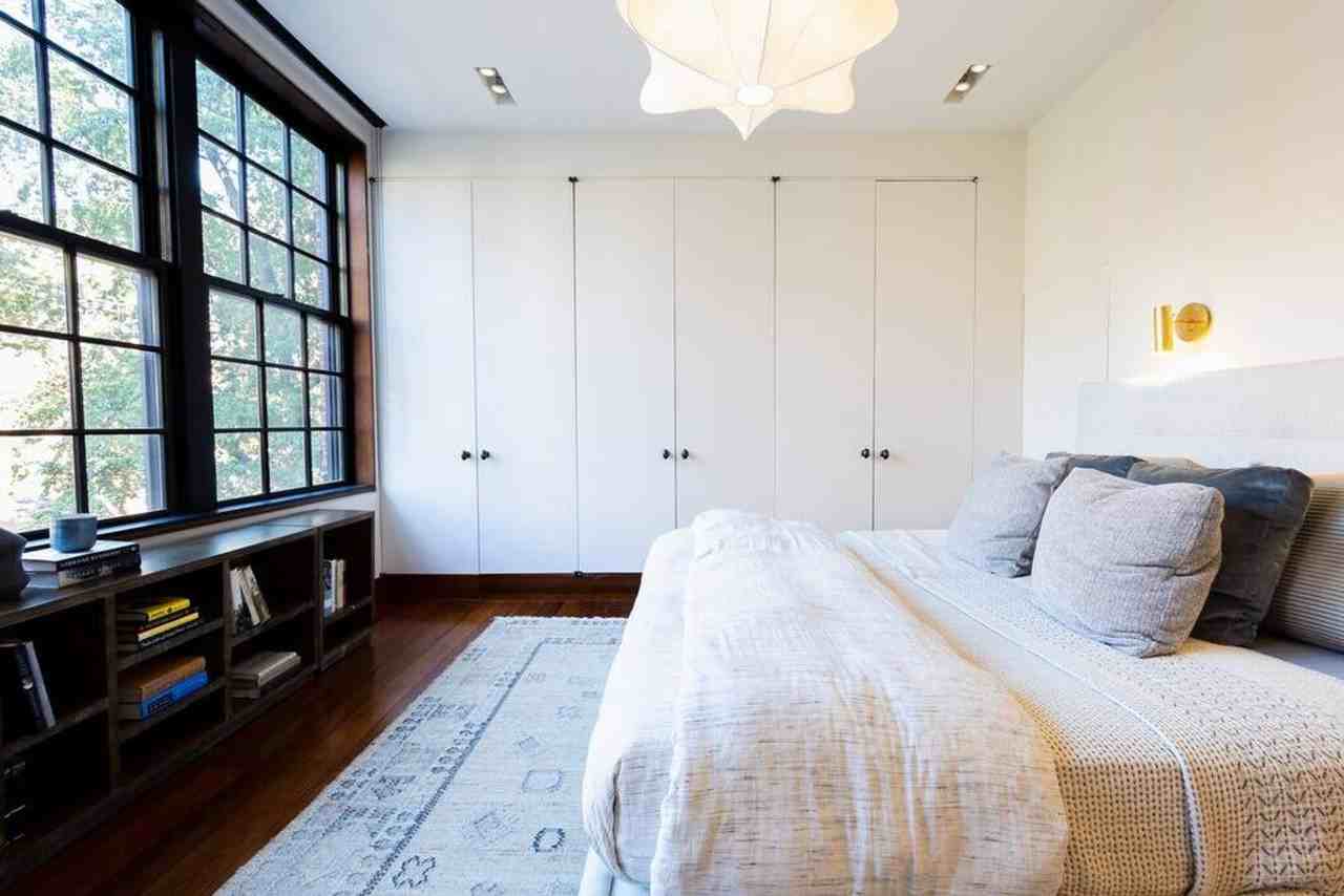 112 East 10th Street - Photo 7 of 30