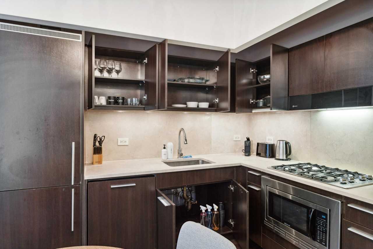 110 Wall Street - Photo 5 of 30