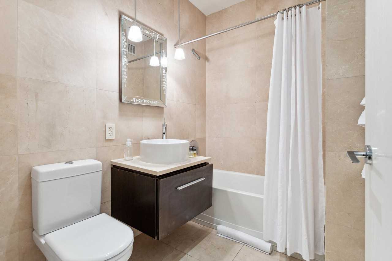 110 Wall Street - Photo 6 of 30