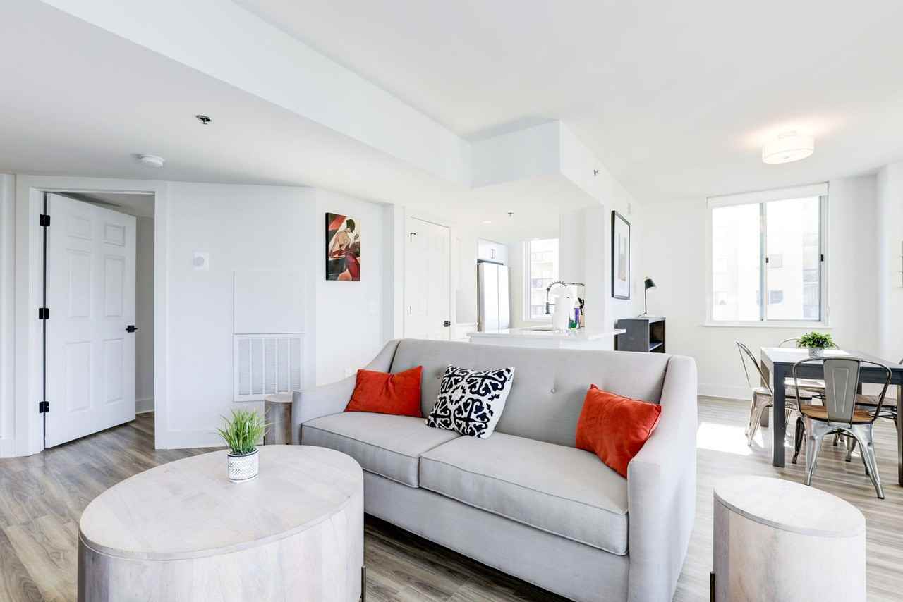 1221 S Eads St #1024709P - Photo 3 of 31