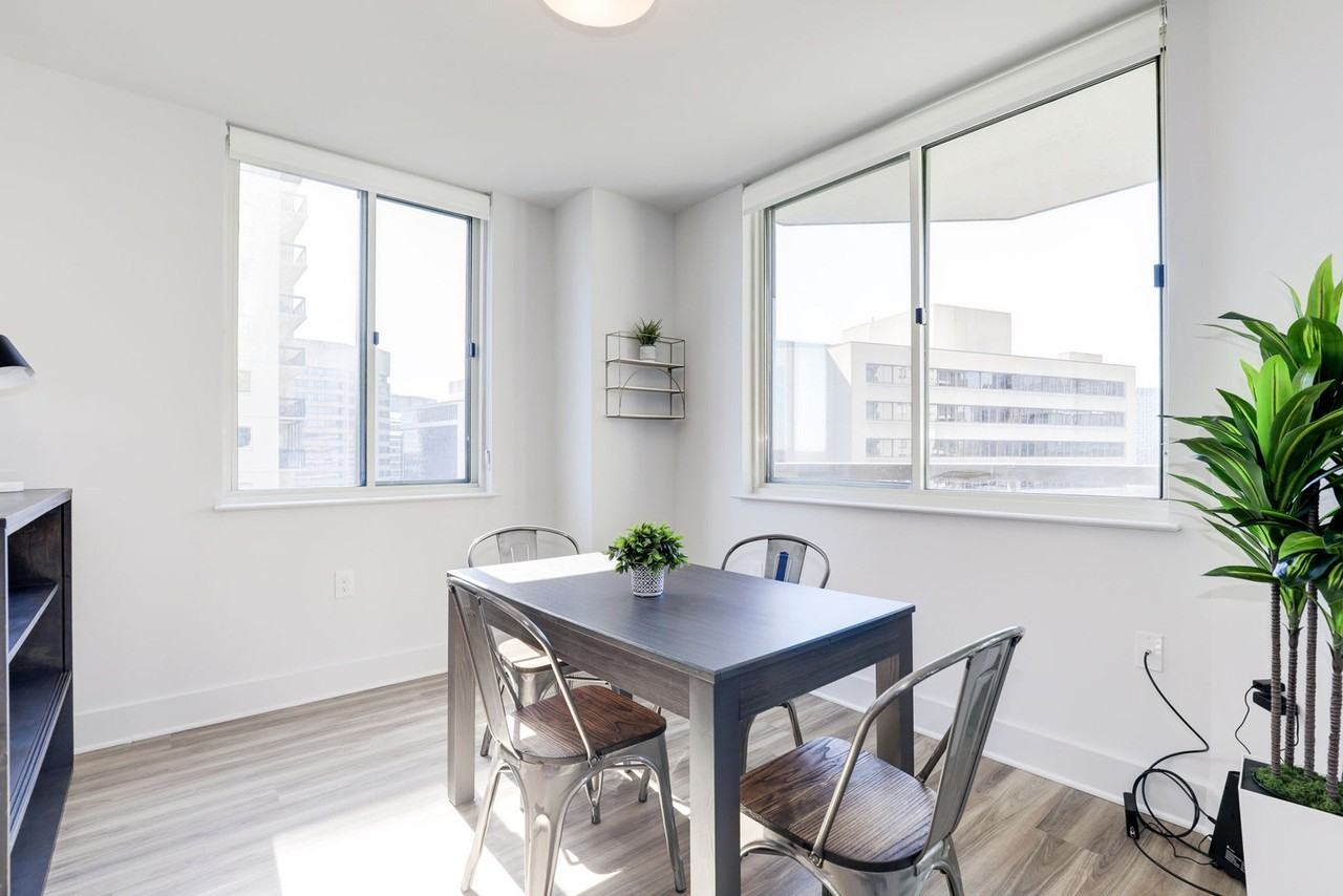 1221 S Eads St #1024709P - Photo 7 of 31