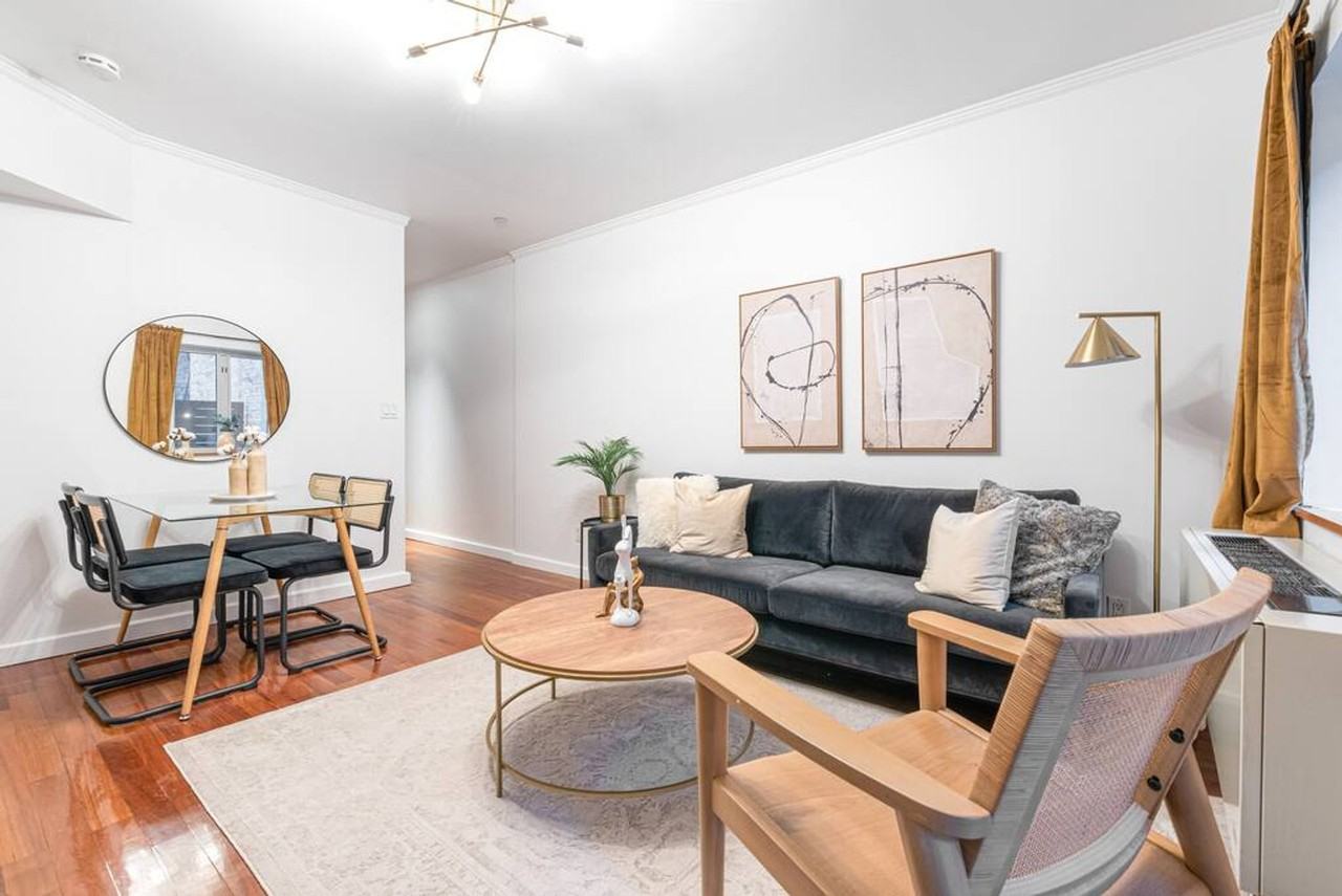 209 West 20th Street - Photo 5 of 34