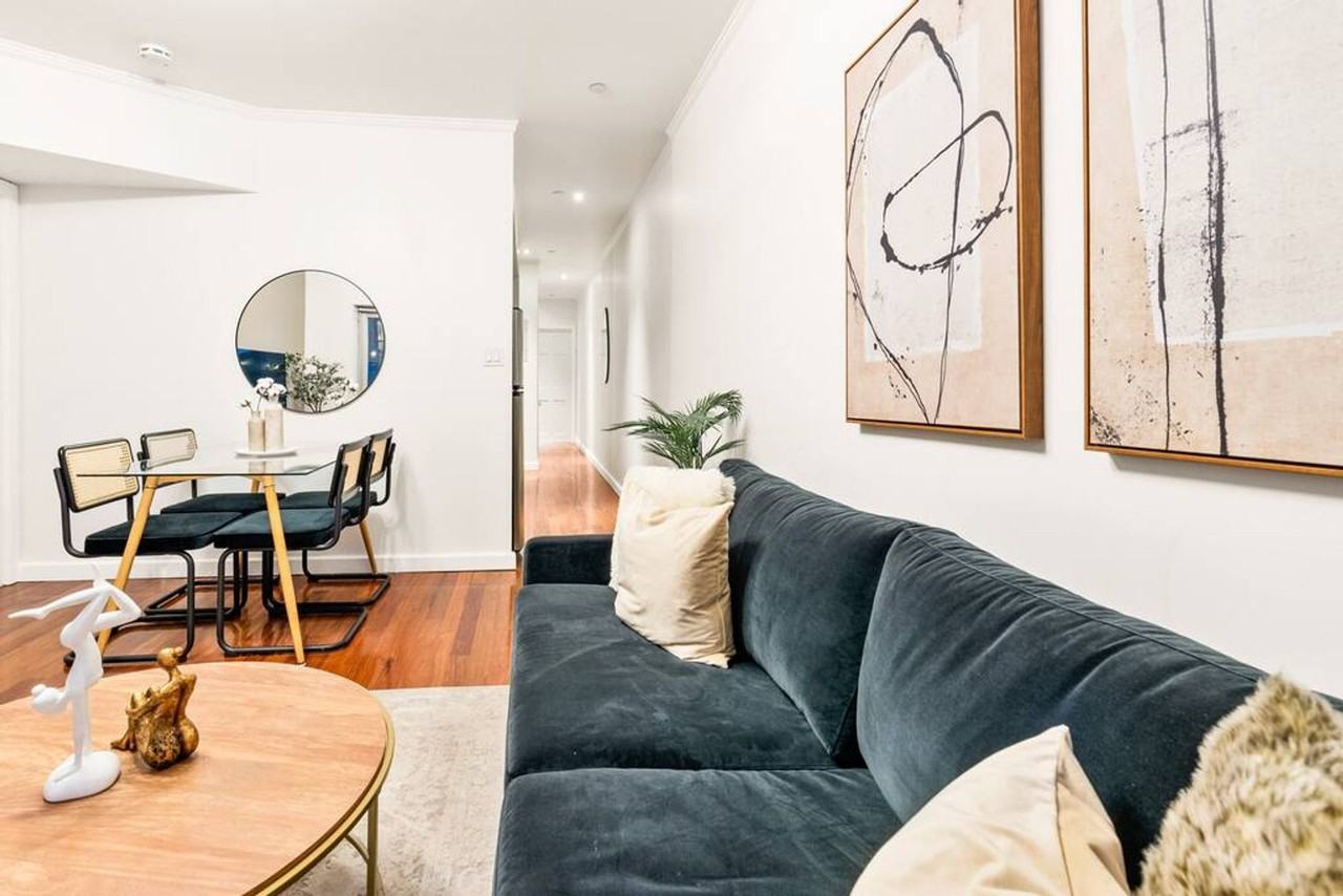 209 West 20th Street - Photo 6 of 34