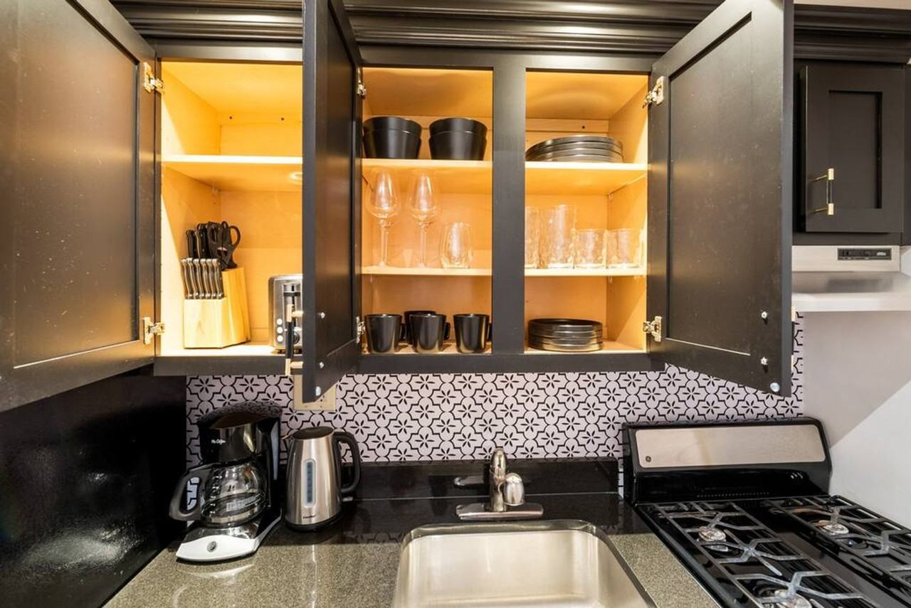 209 W 20th St #1013663P - Photo 6 of 14