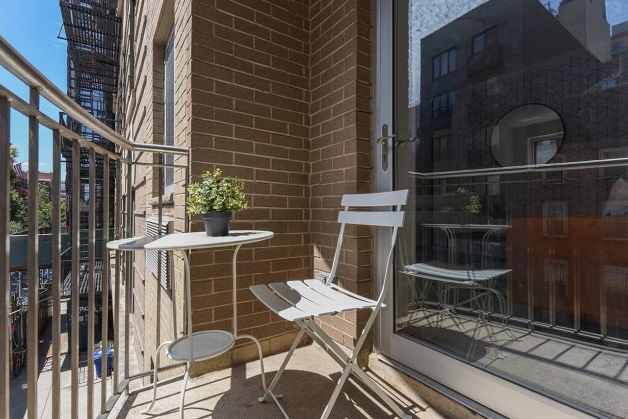 209 W 20th St #1013659P - Photo 2 of 8