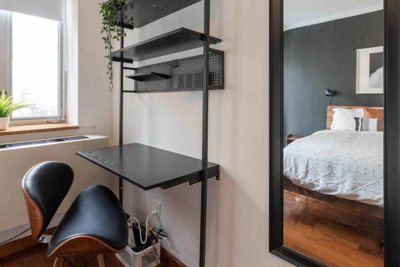 209 W 20th St #1013659P - Photo 5 of 8