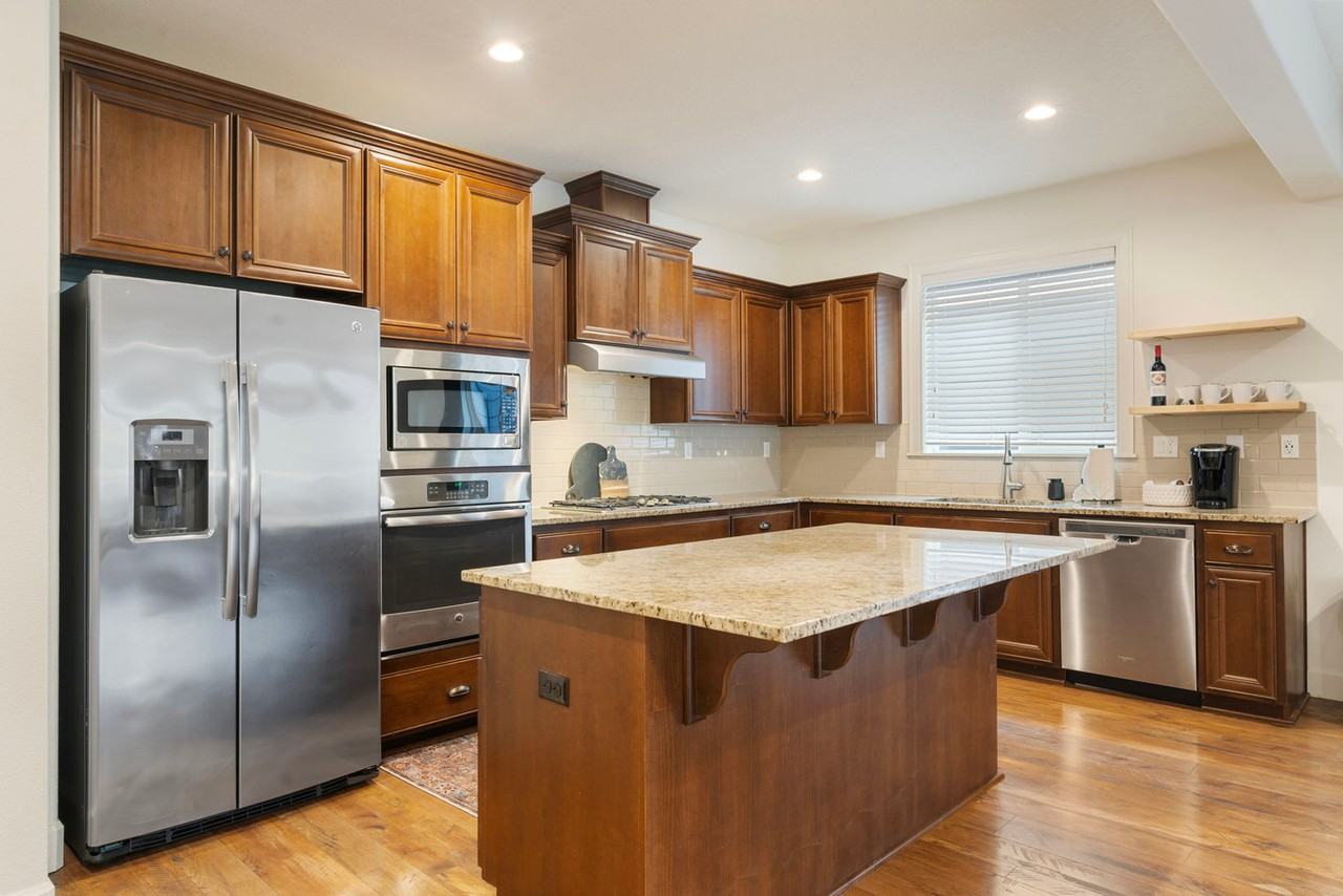 3740 Se Willamette Ave #1018319P - Photo 7 of 45