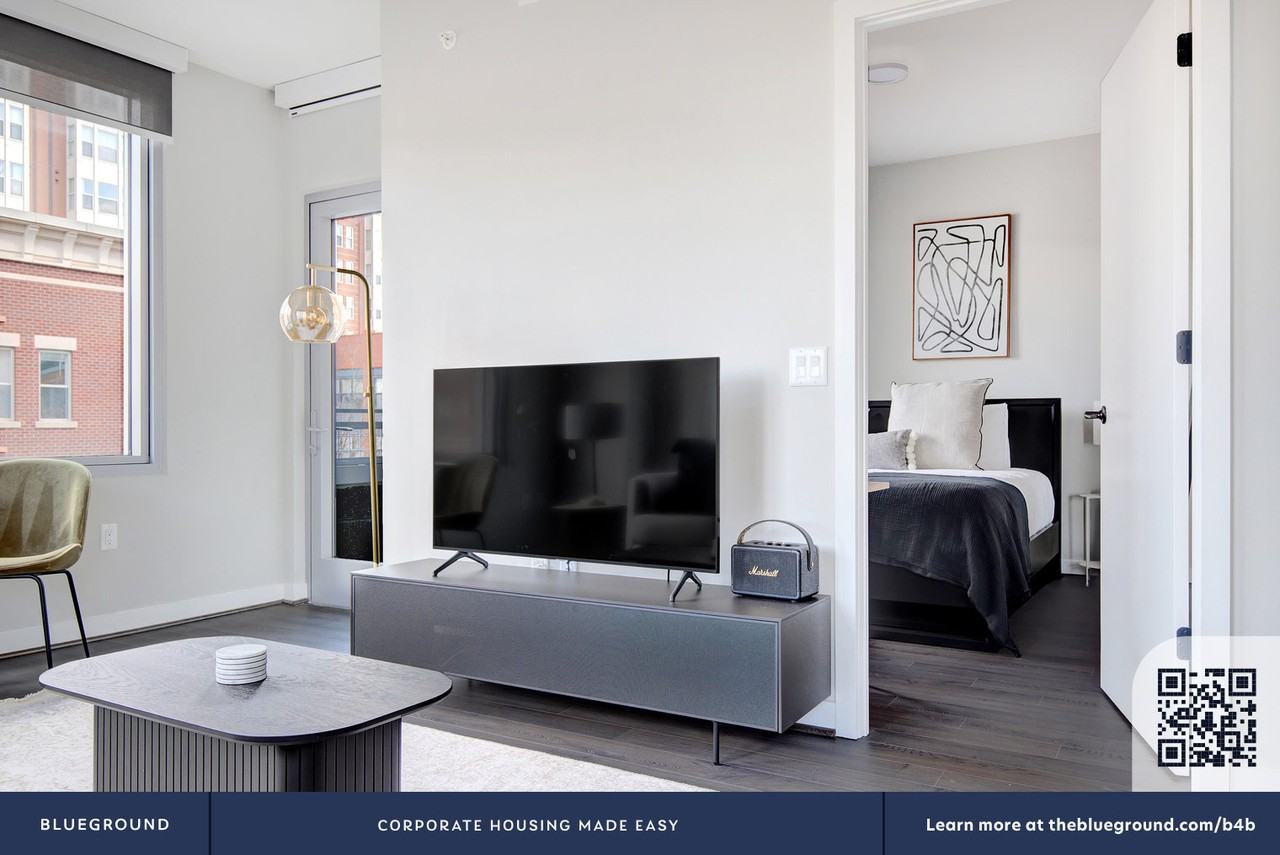 1122 North Hudson Street - Photo 6 of 45