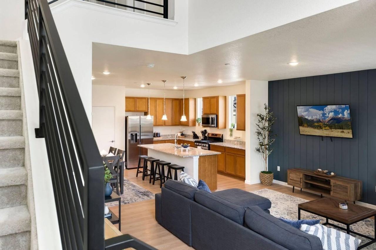 6863 Enterprise Dr #1013098P - Photo 3 of 21