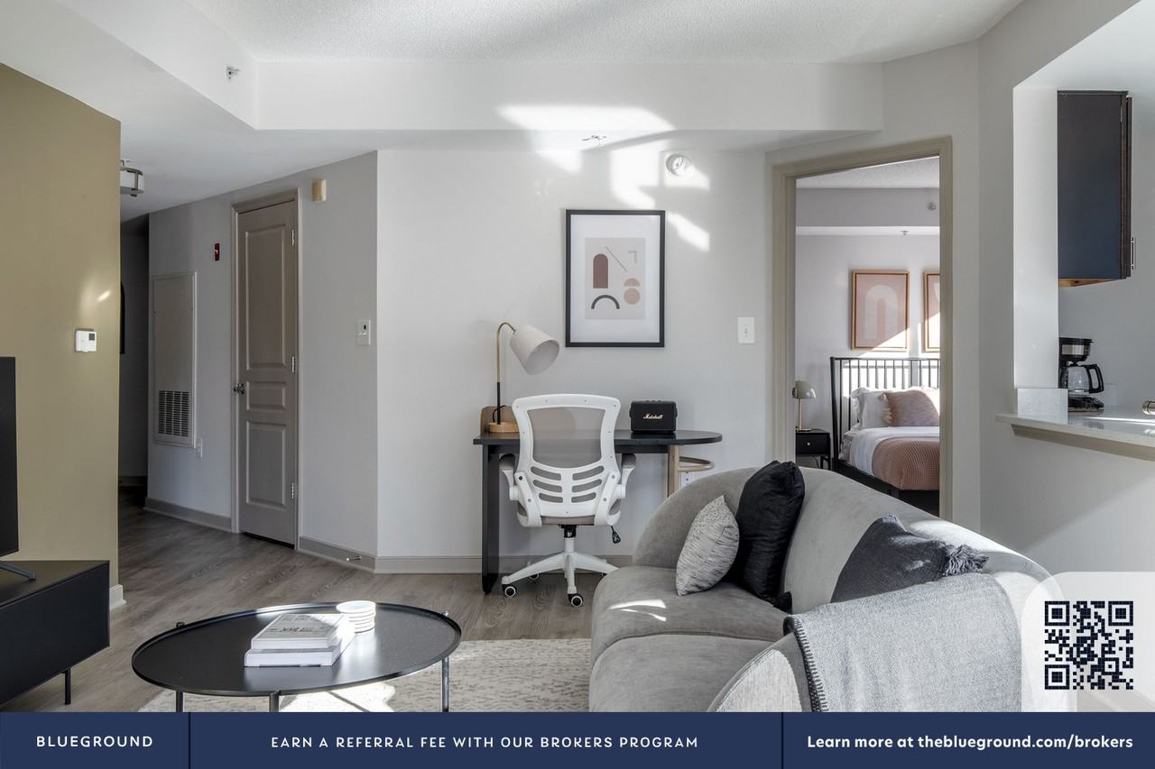 7707 Wisconsin Avenue - Photo 4 of 36