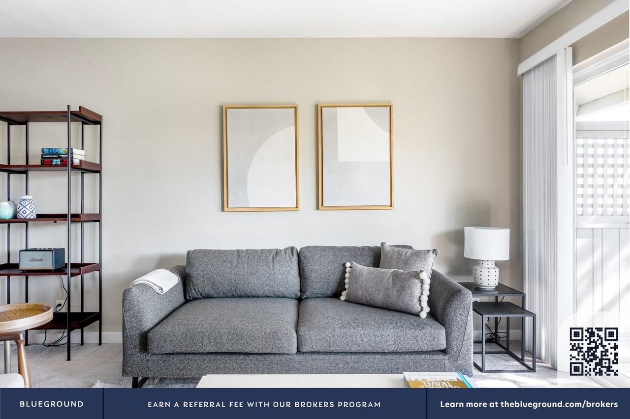 10870 North Stelling Road - Photo 4 of 42