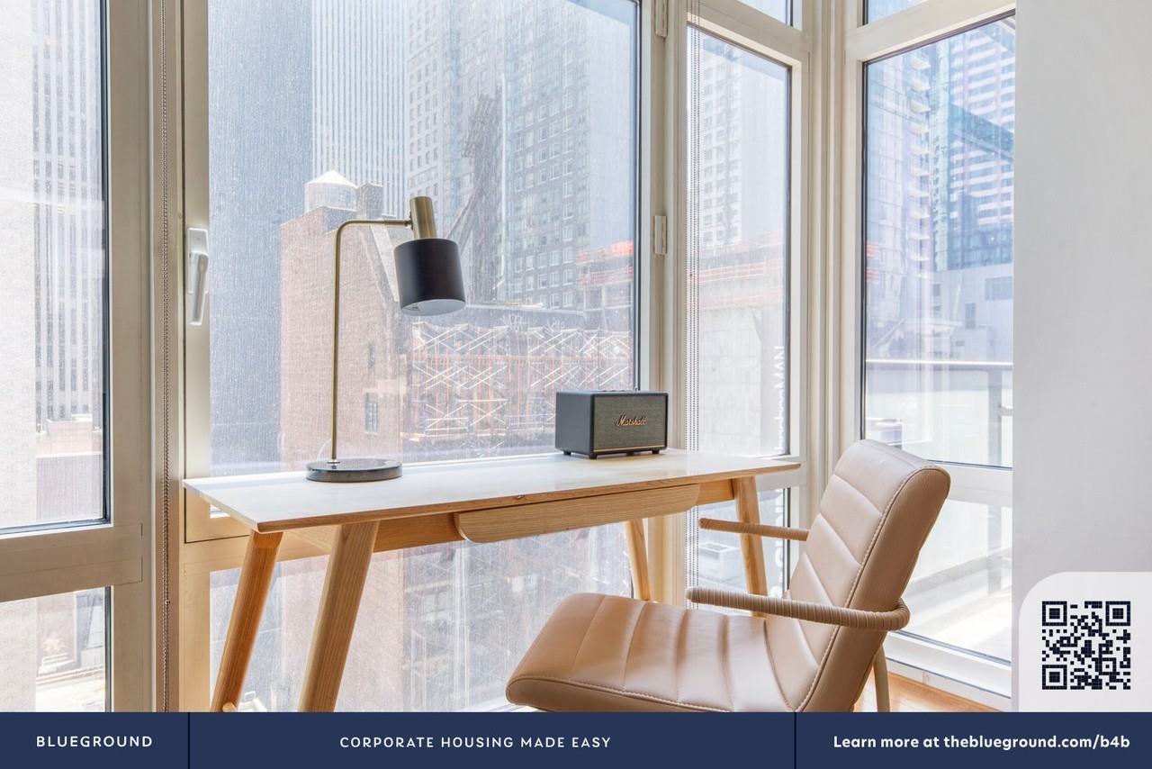 1600 Broadway - Photo 5 of 32