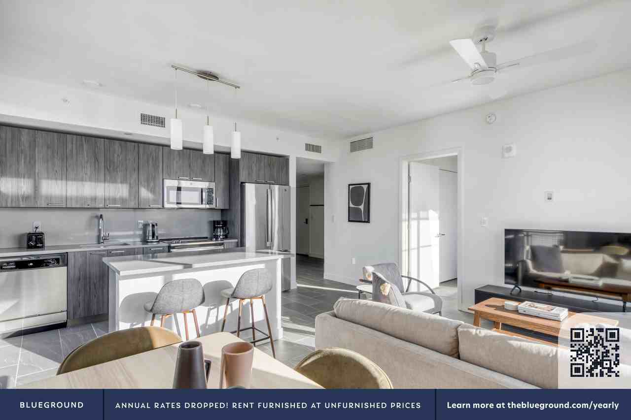 21 Northeast 22nd Street - Photo 3 of 43