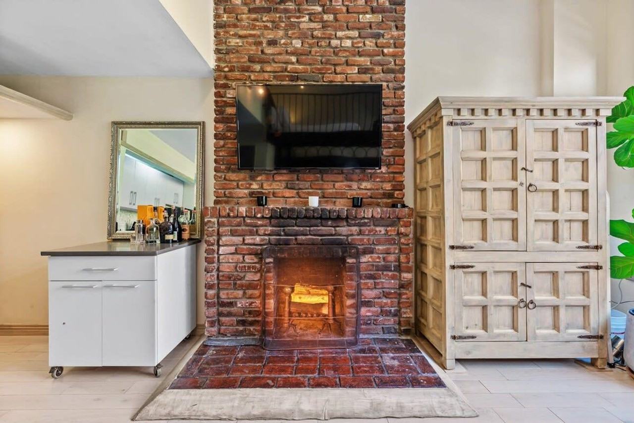 Charles Ln #1019220P - Photo 3 of 24