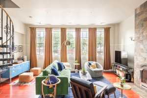 featured image of 444 Avenue Of The Americas